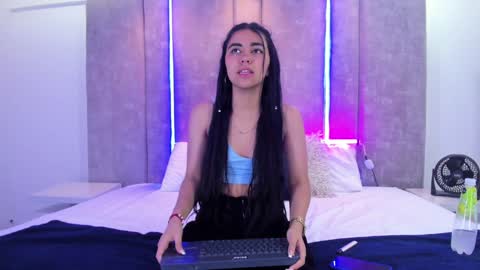 Lara online show from 01.22.25