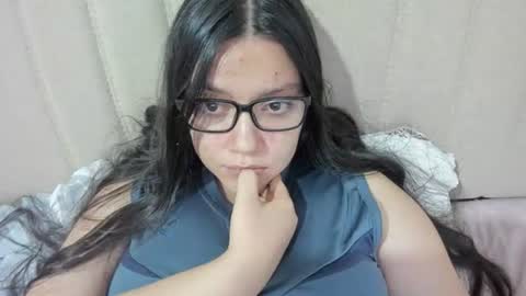 Snapshot of laracamille chatting on 02.18.25 lara online show from 02.18.25
