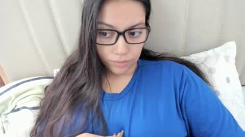 Snapshot of laracamille chatting on 09.16.25 lara online show from 09.16.25