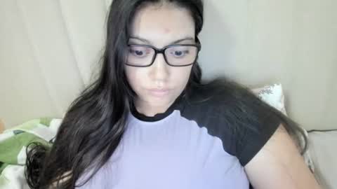 Snapshot of laracamille chatting on 09.30.25 lara online show from 09.30.25