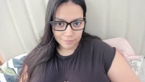 Snapshot of laracamille chatting on 10.08.25 lara online show from 10.08.25