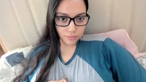 Snapshot of laracamille chatting on 10.14.25 lara online show from 10.14.25