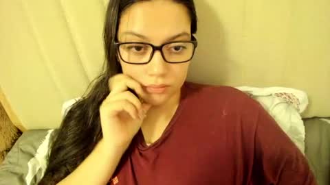 lara online show from 10.21.25