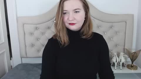Snapshot of laraflirt chatting on 12.23.24 LaraFlirt online show from 12.23.24