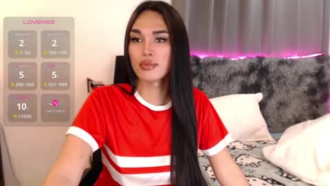 Snapshot of larah_fuchs26 chatting on 12.20.24 Larah will make your day online show from 12.20.24