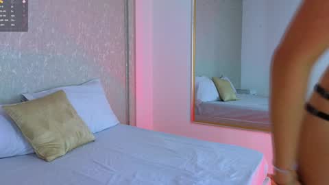 Lara  online show from 02.06.25