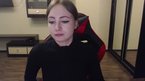 Laralianna online show from 01.09.25