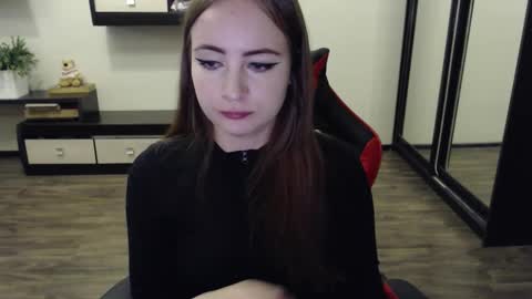 Laralianna online show from 09.14.25