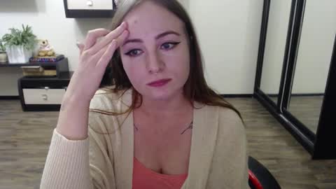 Laralianna online show from 09.23.25