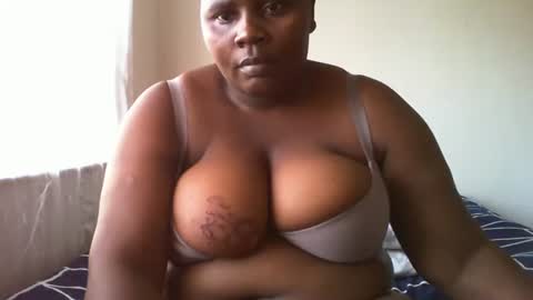 laralovex online show from 02.23.25