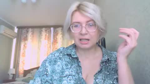 laramrs online show from 10.18.25