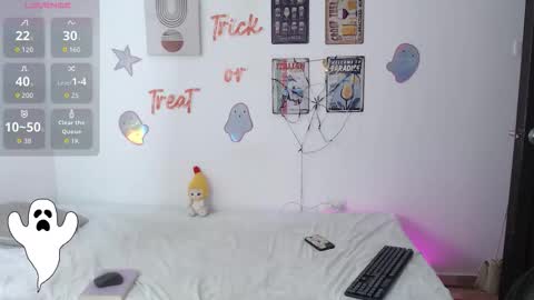 laramucci online show from 10.09.25