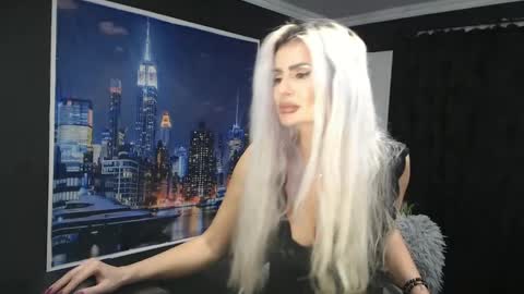 laras_moans online show from 12.07.24