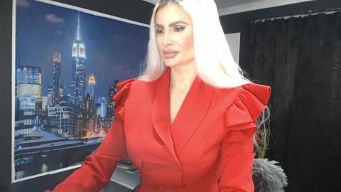 laras_moans online show from 12.22.24