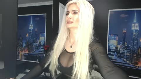 laras_moans online show from 03.02.25