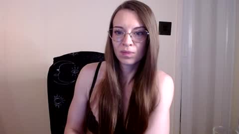 Snapshot of larawintersxxx chatting on 06.22.26 larawintersxxx online show from 06.22.26