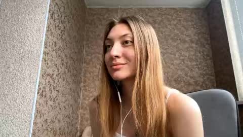 Snapshot of lareebuggie chatting on 06.08.26 Eva online show from 06.08.26