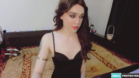 Larisa Lavriki online show from 10.24.25