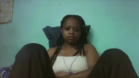 Snapshot of larissa645771 chatting on 09.16.25 larissa645771 online show from 09.16.25