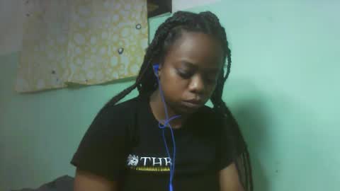 Snapshot of larissa645771 chatting on 09.20.25 larissa645771 online show from 09.20.25