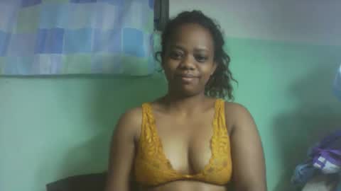 Snapshot of larissa645771 chatting on 10.15.25 larissa645771 online show from 10.15.25