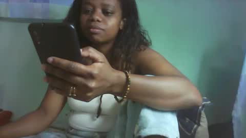 Snapshot of larissa645771 chatting on 10.16.25 larissa645771 online show from 10.16.25