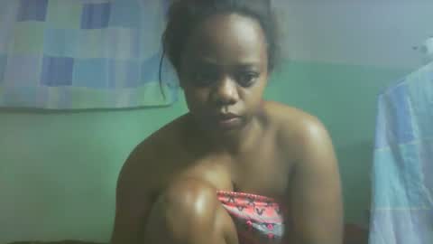 larissa645771 online show from 11.17.25