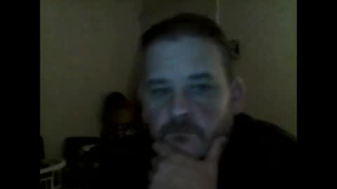 Snapshot of larry5o chatting on 05.08.26 larry5o online show from 05.08.26