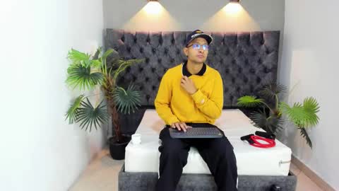 Snapshot of larry_vito chatting on 01.14.26 LARRY online show from 01.14.26