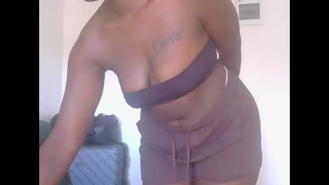 larvy12 online show from 02.27.26