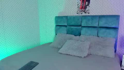 Lary  online show from 12.22.25