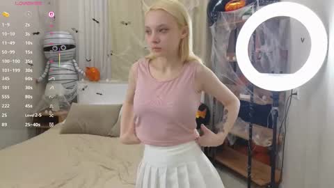 Emilia for my friends Amy online show from 11.06.25