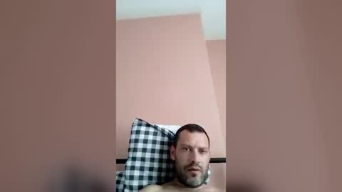 Snapshot of laszloszilagyi925 chatting on 06.19.26 laszloszilagyi925 online show from 06.19.26