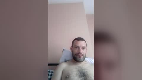 Snapshot of laszloszilagyi925 chatting on 06.20.26 laszloszilagyi925 online show from 06.20.26
