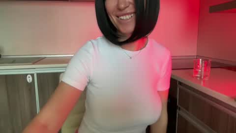 Snapshot of latebloomtati chatting on 05.08.26 Goddess Tati Bangs Fetish online show from 05.08.26