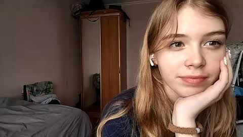 Snapshot of lateshastarnaud chatting on 06.03.26 Linet online show from 06.03.26