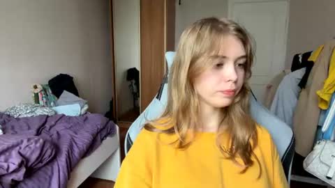 Snapshot of lateshastarnaud chatting on 06.21.26 Linet online show from 06.21.26