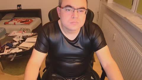 Snapshot of latexboy893 chatting on 11.16.25 latexboy893 online show from 11.16.25