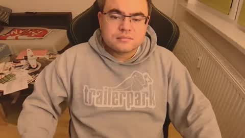 latexboy893 online show from 12.19.25