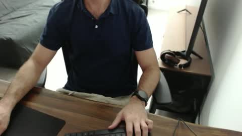 Snapshot of latexdave84 chatting on 10.23.25 latexdave84 online show from 10.23.25