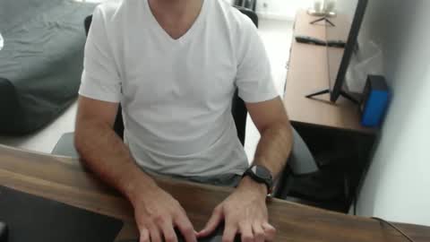 Snapshot of latexdave84 chatting on 01.19.26 latexdave84 online show from 01.19.26