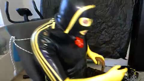 Snapshot of latexslaafboy2 chatting on 05.11.26 latexslaafboy online show from 05.11.26