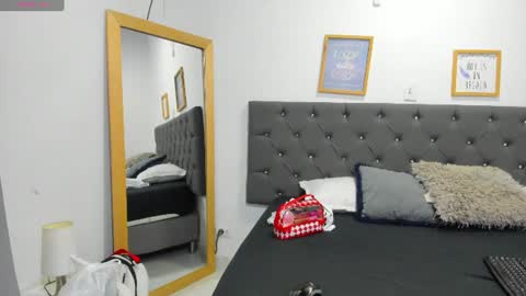 Snapshot of latin_couple20y chatting on 07.26.26 Johana y Santiago online show from 07.26.26