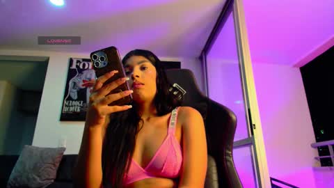 Snapshot of latin_couple77 chatting on 11.28.25 Sara y Andy online show from 11.28.25