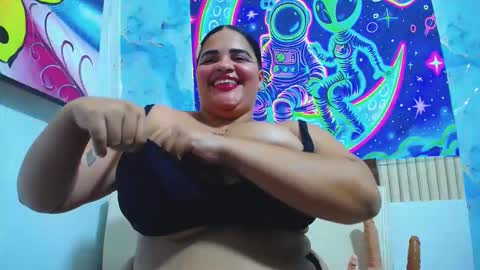 Snapshot of latina_bigboos12 chatting on 10.19.25 latina_bigboos12 online show from 10.19.25