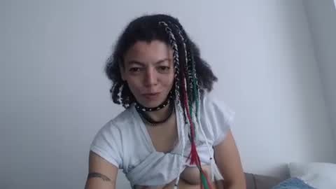 Snapshot of latinadreamy chatting on 10.27.25 Latinacoka online show from 10.27.25