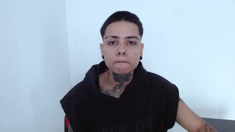 Snapshot of latinaleksa chatting on 11.05.25 Alex online show from 11.05.25