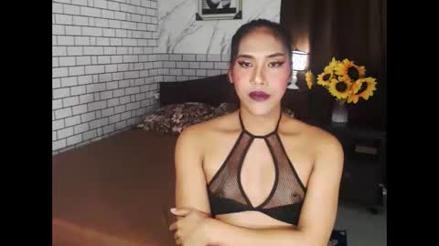 Snapshot of latinatshugecock chatting on 09.23.25 Cha online show from 09.23.25