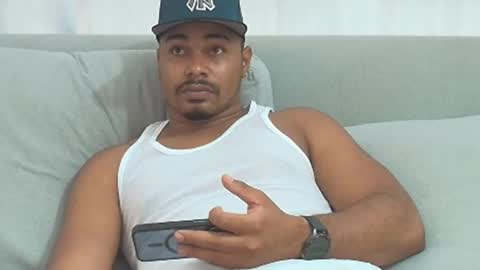 Snapshot of latinbbc_00 chatting on 02.27.25 latinbbc_00 online show from 02.27.25