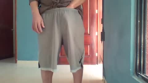 Snapshot of latinbigdick2 chatting on 01.26.25 Robert online show from 01.26.25